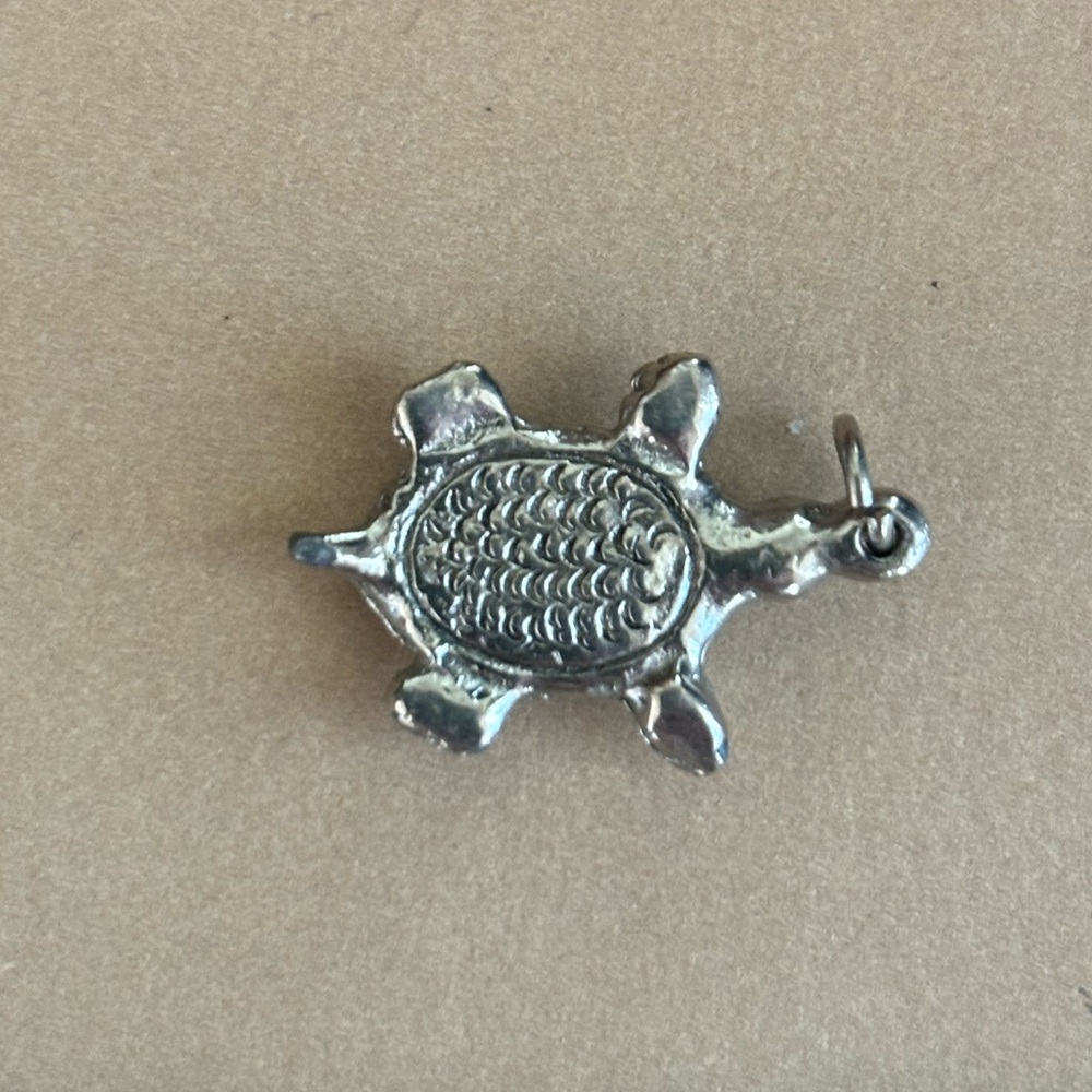 Solid Silver Turtle Earrings! - image 7